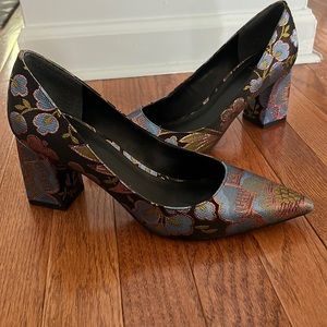 Marc fisher metallic floral brocade zala pumps